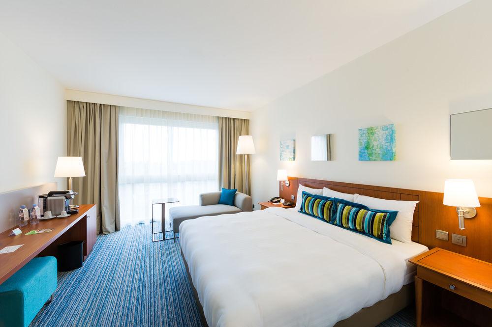 คอร์ตยาร์ด บรัสเซลส์ Hotel ดีเชม ภายนอก รูปภาพ