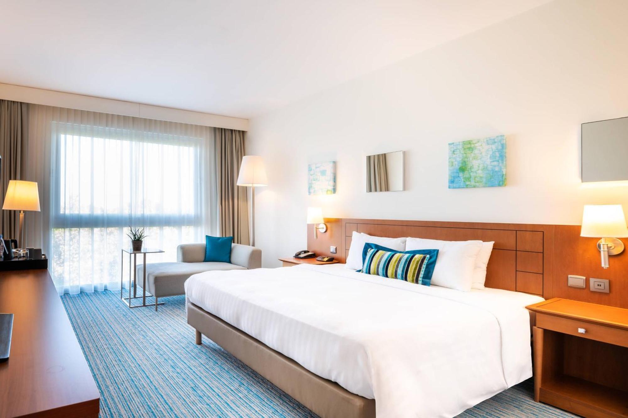 คอร์ตยาร์ด บรัสเซลส์ Hotel ดีเชม ภายนอก รูปภาพ