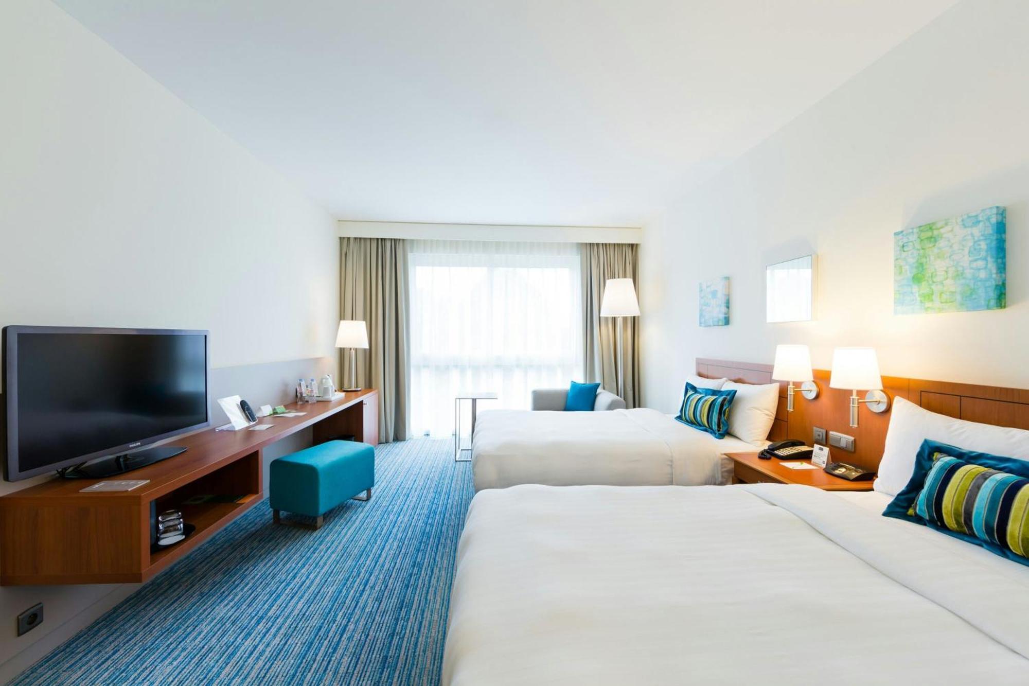 คอร์ตยาร์ด บรัสเซลส์ Hotel ดีเชม ภายนอก รูปภาพ