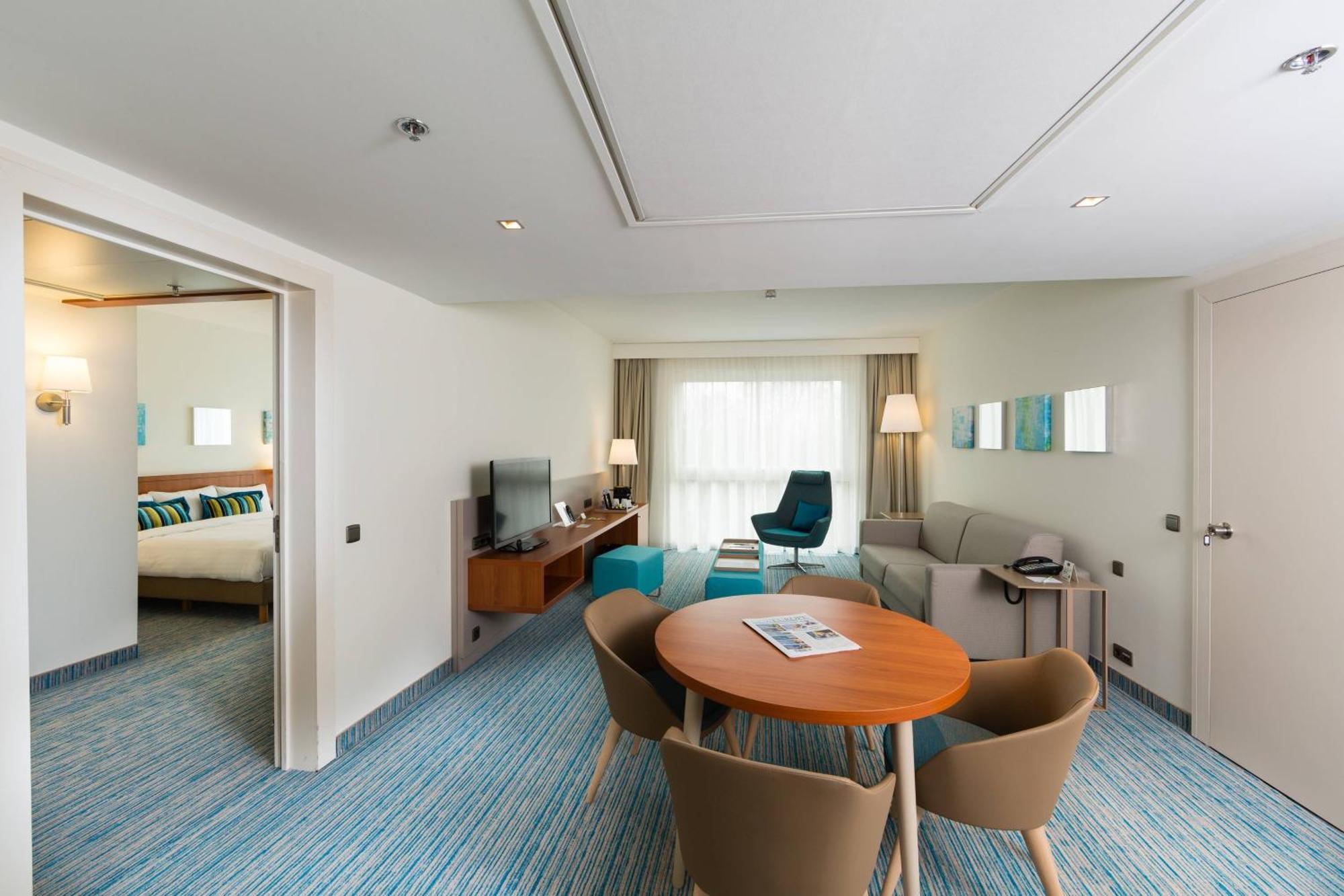 คอร์ตยาร์ด บรัสเซลส์ Hotel ดีเชม ภายนอก รูปภาพ